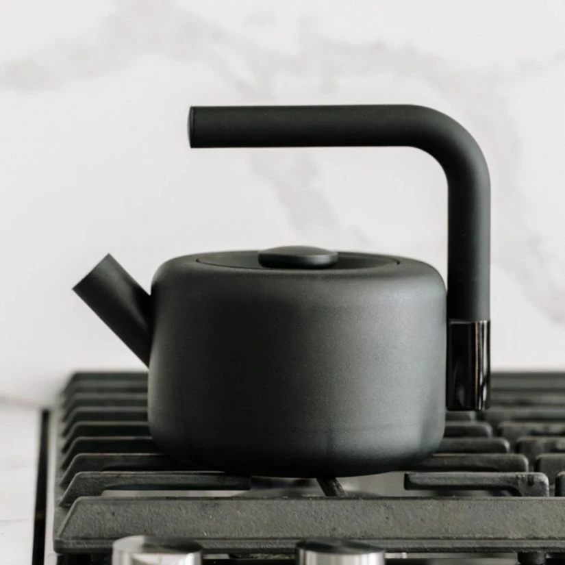 Tea Pots Fellow Clyde Stovetop Tea Kettle 1.7 L 4 Tea Pots Fellow Clyde Stovetop Tea Kettle 1.7 L - Image 3