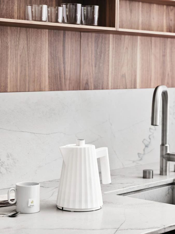 Kettles Alessi MDL06/1 Plissé Electric Water Kettle 1.0 L 4 Kettles Alessi MDL06/1 Plissé Electric Water Kettle 1.0 L - Image 2